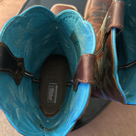 Ariat Women’s Boot Turquoise Brown Leather Size 7.5 Square Toe - Picture 7 of 10